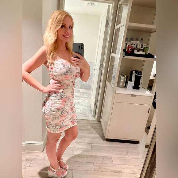 Meet your Posher, Kristina - Picture 1 of 4